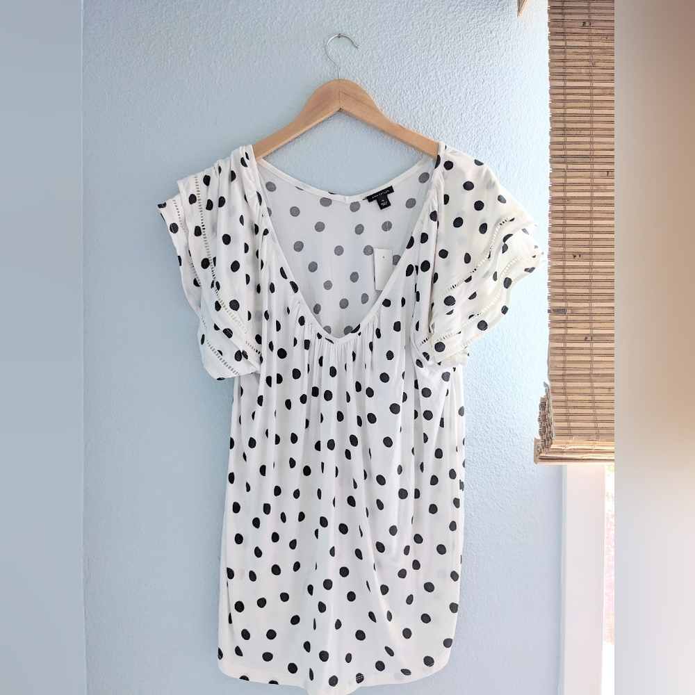 Ann Taylor NWT Dot Ruffle Sleeve V-Neck Top, Size XL